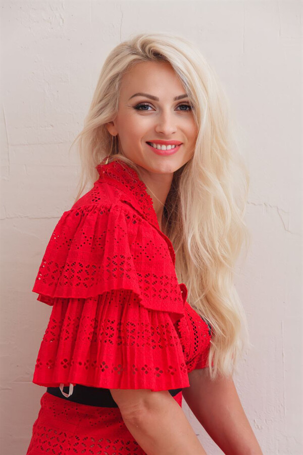 Beautiful Lybov Y O From Lviv With Blonde Hair Id Ladadate