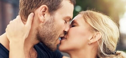 Baisers populaires et leurs vraies définitions en 2025