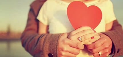 Comment faire tomber une fille amoureuse de vous: conseils utiles