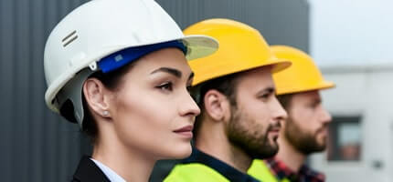 Dating an Engineer in 2025: Things to Know, Pros, and Cons