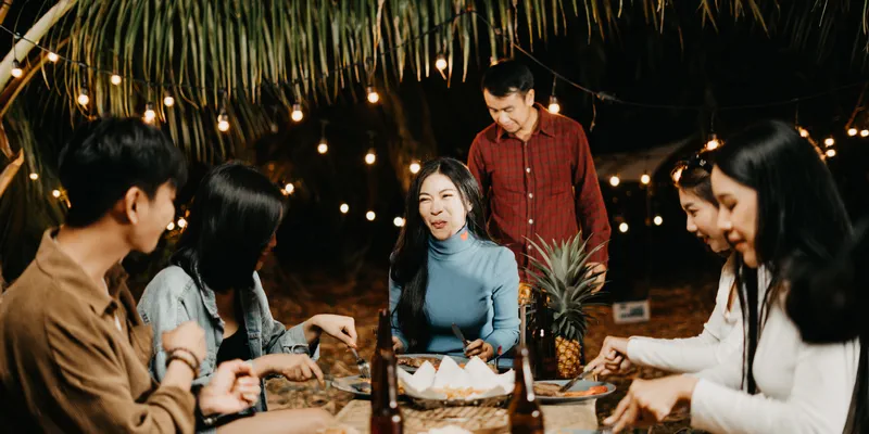 where to meet women in Asia