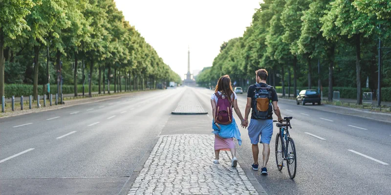 International dating culture in Berlin with expats and online communication