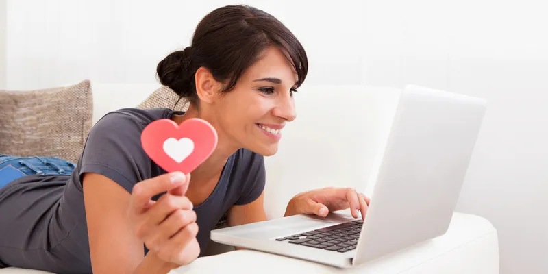 Online dating and video chat in London before meeting offline