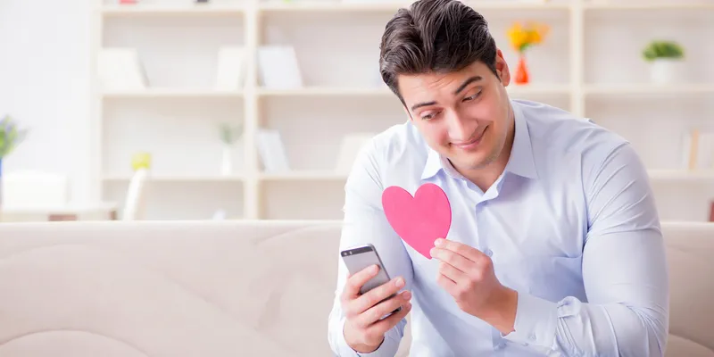 Building a real relationship through online dating and video chat with a foreign woman