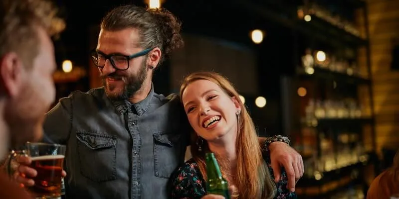 How to date Irish woman