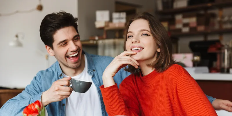 What is dating vs relationship