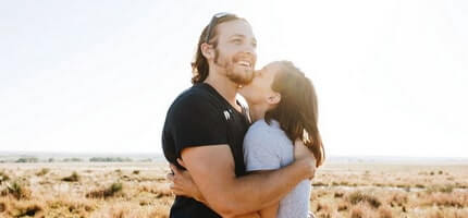 Emotional attraction vs physical attraction between people 