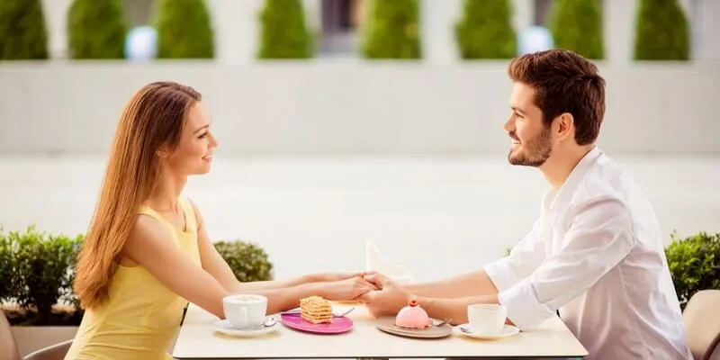 What introvert dating means