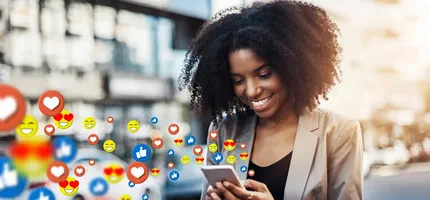First Message in International Dating: What to Say & How to Get a Reply