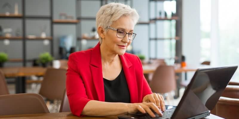 How to attract older Woman