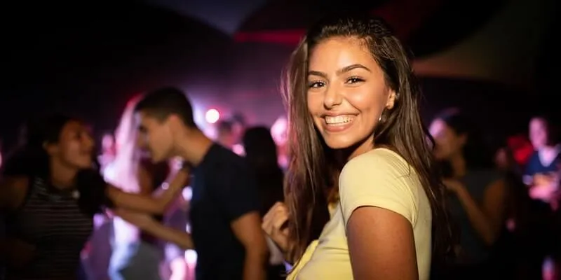 How to Hook Up with A Girl Essential Steps to Try