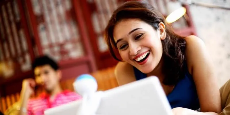 Ways to make a Girl laugh