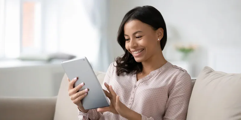 How to start live video chat with a woman online