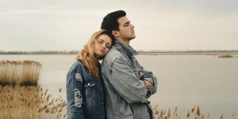 Signs a woman may be in love with you