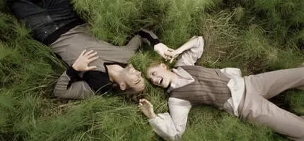 How to seduce a woman with touch to get physical