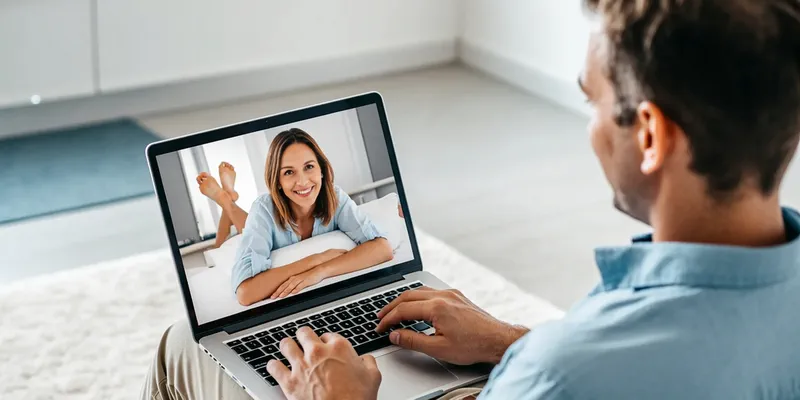 Online dating video chat relationship