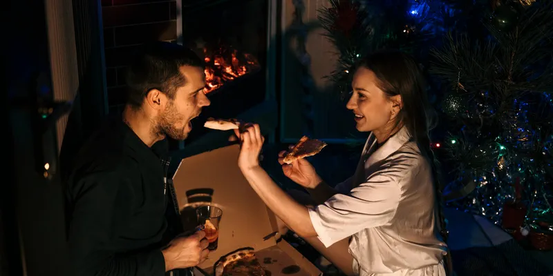 Date night ideas indoors