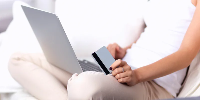Planning international dating budget before meeting in person