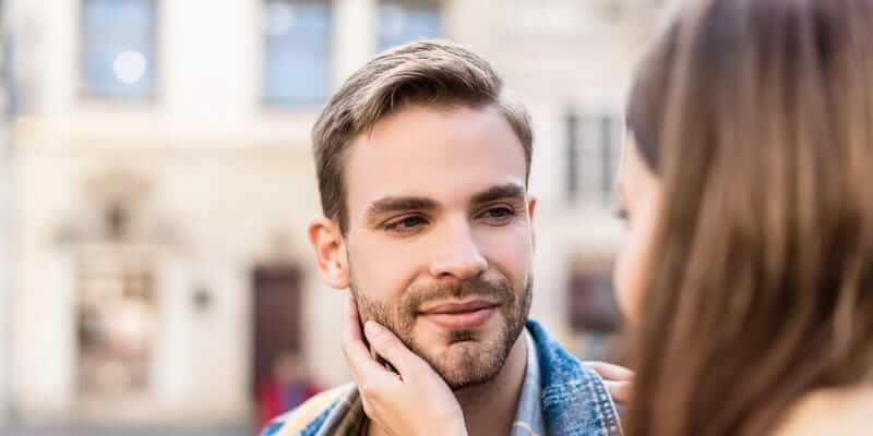 International dating for Australian men meeting women from Europe and Asia