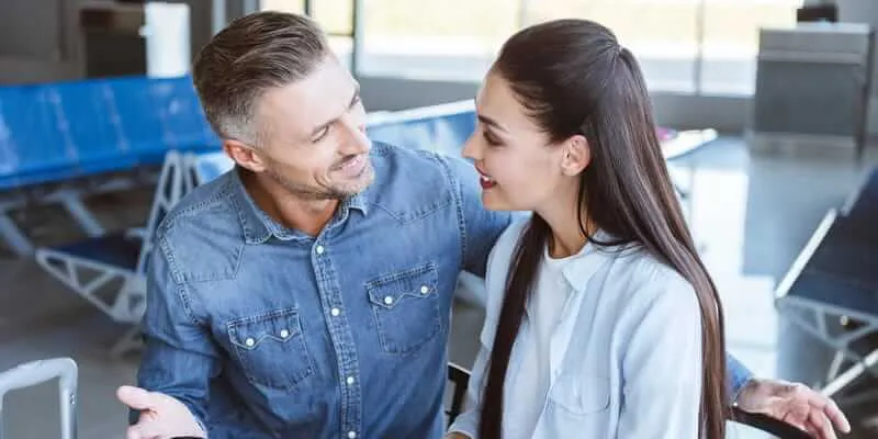 How international dating usually starts online for Australian men