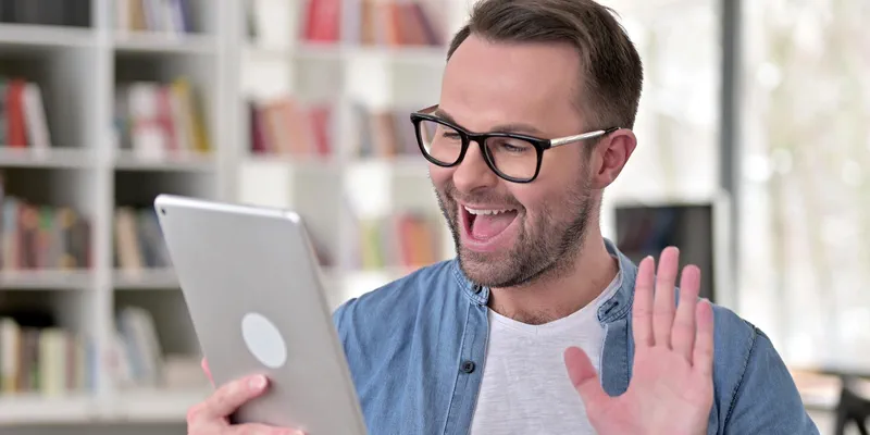 How international dating starts online