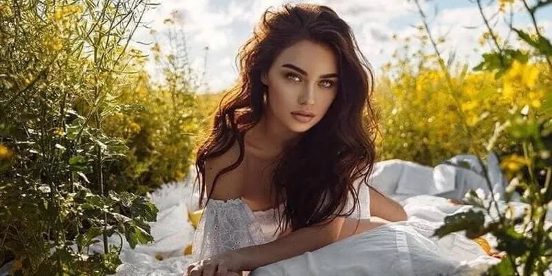 Meet Women Online