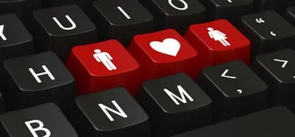 How to Impress a Girl Online: 21 Proven Chat Tips That Actually Work