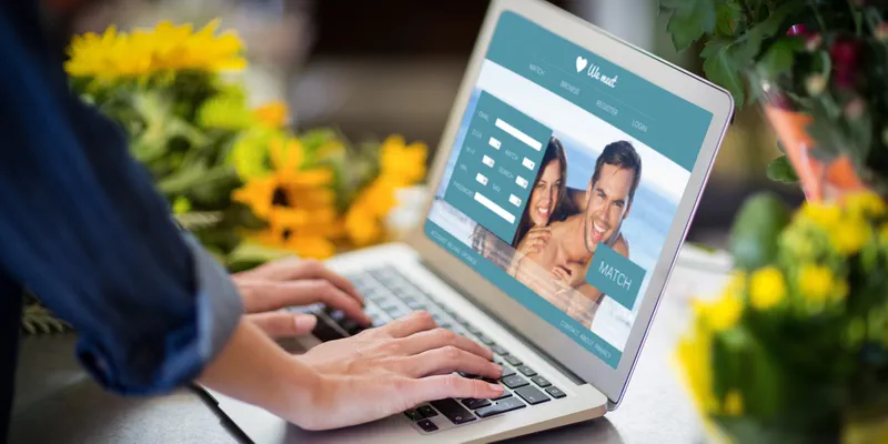 Paid vs free international dating sites comparison