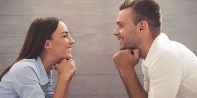 Signs she is playing you