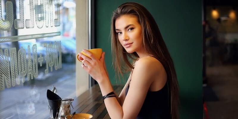 frauen mit blonden haaren