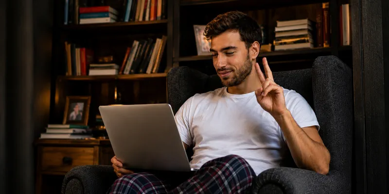 Australian men using video chat with Ukrainian women