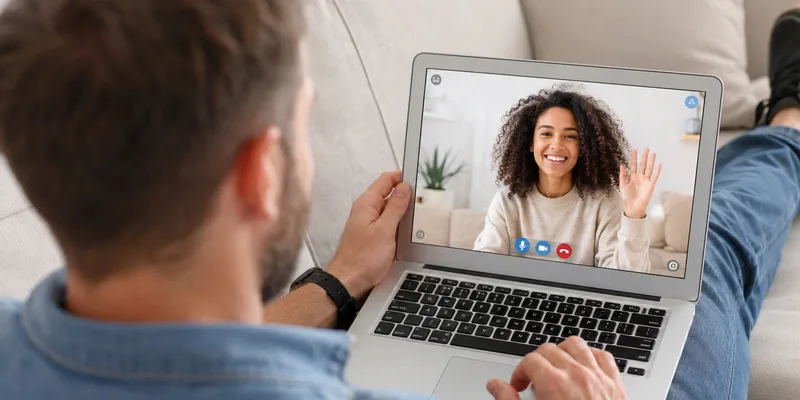 Video chat builds trust between Ukrainian women and German men