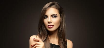 Une femme alpha en amour est la partenaire moderne idéale