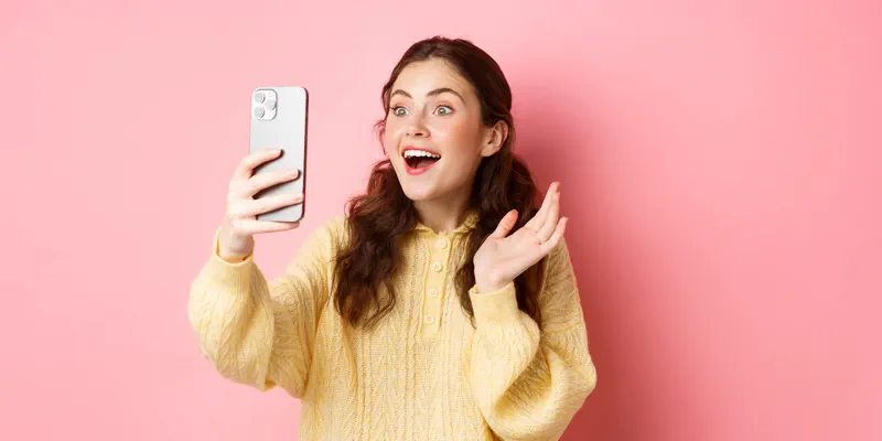 What to talk about on a first video date in Canada