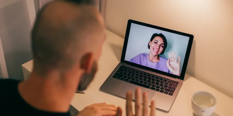 What to talk about on a first video date in the United Kingdom