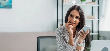 Video Chat vs Texting in Online Dating: What Works Better?