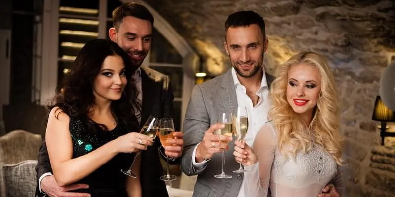 Friendly date vs romantic date