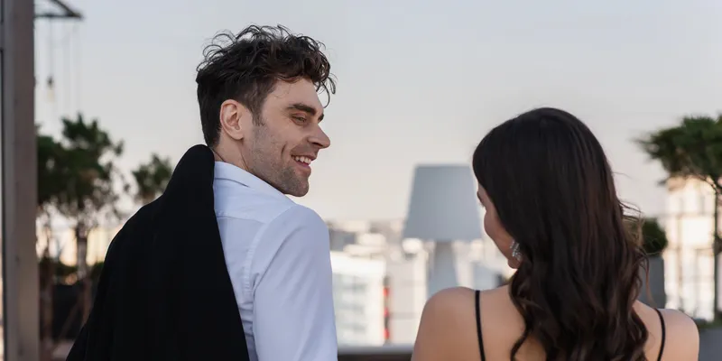 Why Austin is great for meeting women offline