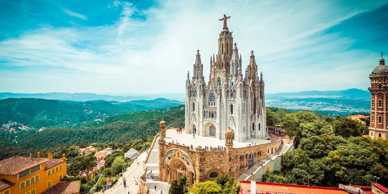 Where to meet women in Barcelona for real offline connections