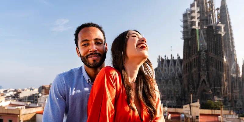 How to make a strong first impression when meeting women in Barcelona
