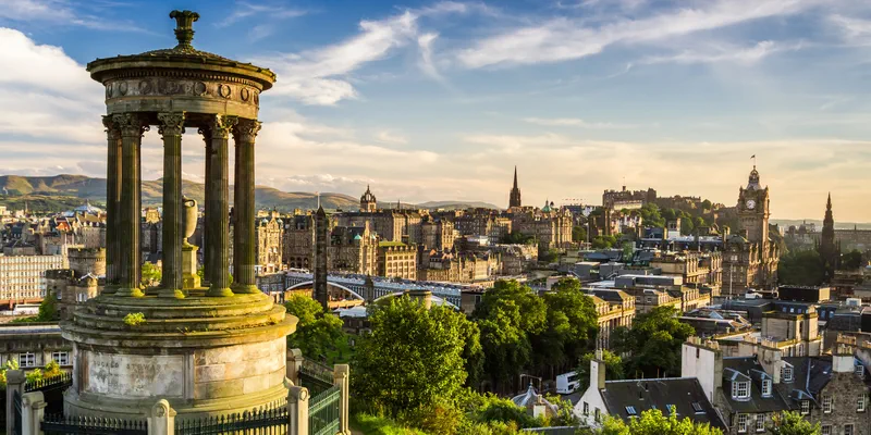 Where to meet women in Edinburgh