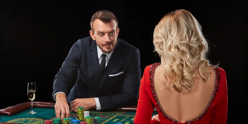 Why Las Vegas is great for meeting women offline