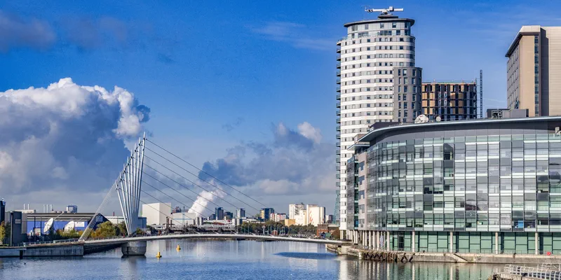 Where to meet women in Manchester