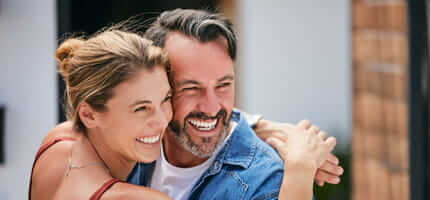 Where to Meet Women in Miami: 10 Best Places for Men 40+