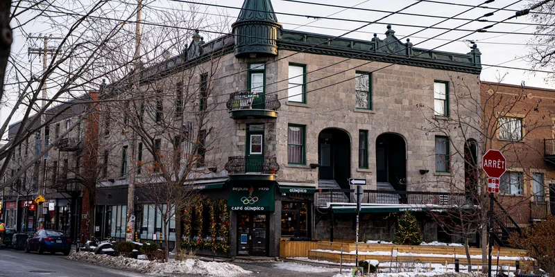 Mile End dating atmosphere in Montreal