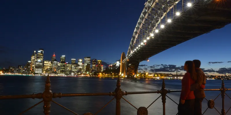 Why Sydney is great for meeting women offline