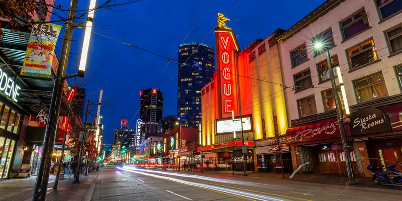 Top 10 best places to meet women in Vancouver in different neighbourhoods and outdoors