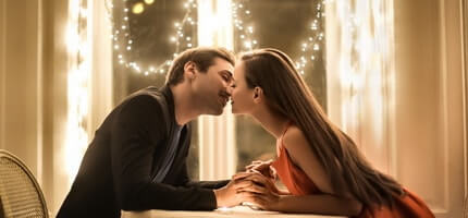 What Is Romance for Women & Do Girls Like Romantic Guys?