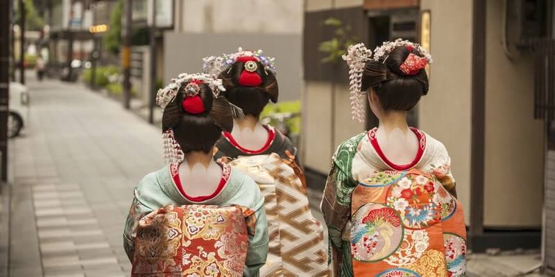 Japanese wedding traditions