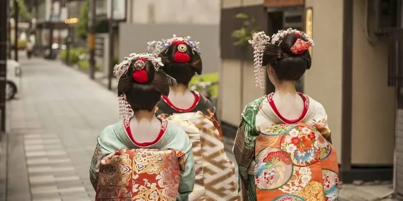 Japanese wedding traditions